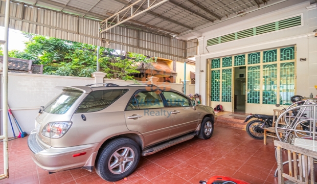 3 Bedrooms House for Rent in Siem Reap-Sala Kamreuk