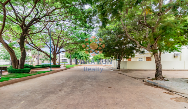 4 Bedrooms House for Rent in Krong Siem Reap-Svay Dangkum