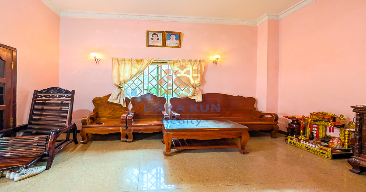 3 Bedrooms House for Rent in Siem Reap City,  near Angkor Market I