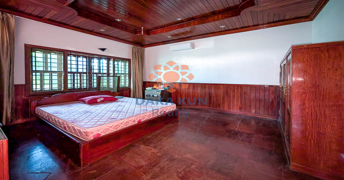Commercial Building for Rent in Siem Reap City, near Khmer Pub St