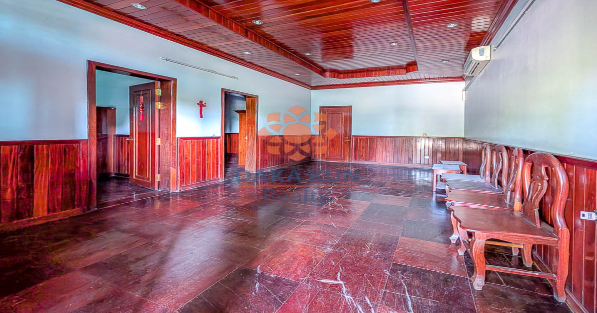 Commercial Building for Rent in Siem Reap City, near Khmer Pub St