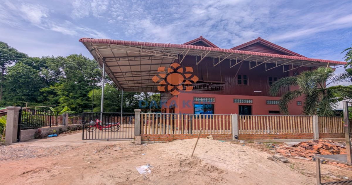 4 Bedrooms House for Rent in Siem Reap City, Sala Kamreuk