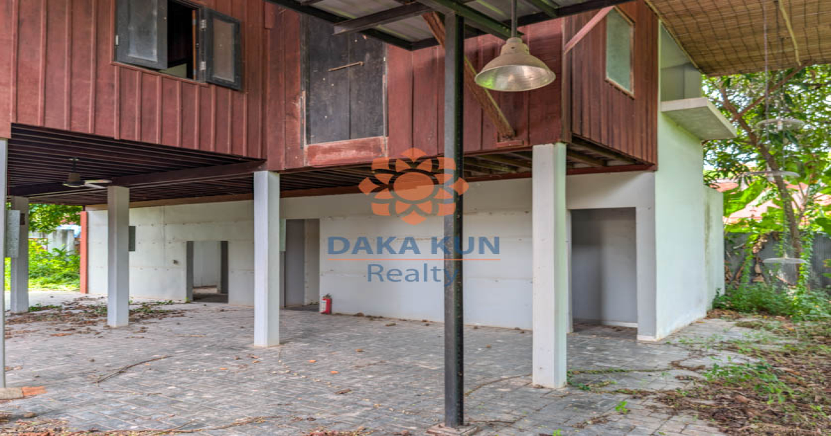 Land for Sale with 22m Road Access near Bakheng Rd