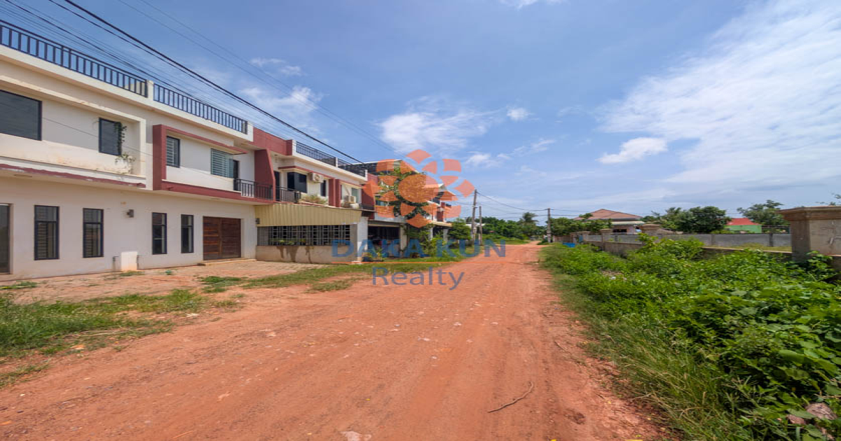 2-Bedroom House for Sale near Wake Park