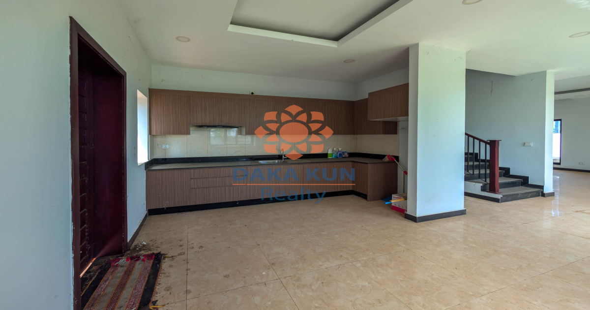 4-Bedroom House for Sale in Tourism City