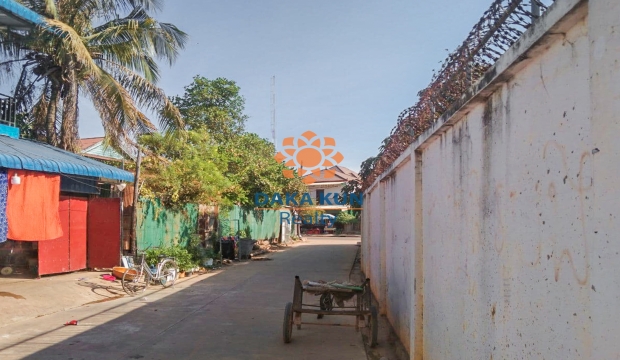 Urgent Sale Land near Sala Kamreuk-Siem Reap