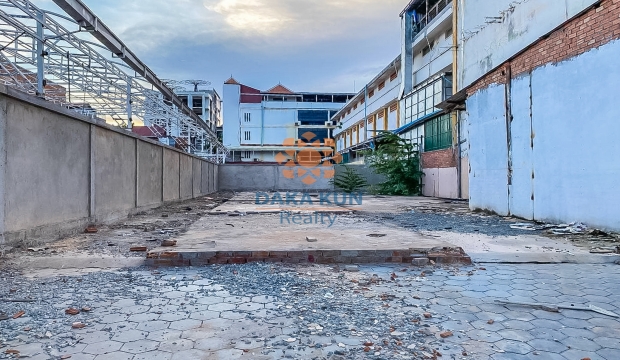 Land for Sale in Siem Reap-Old market