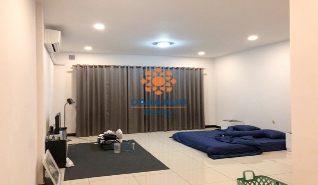 Flat House for Sale in Siem Reap city-Makro Supermarket