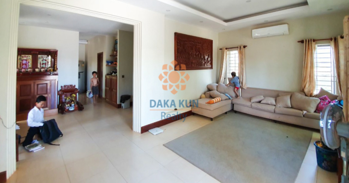 4 Bedrooms House For Rent In Siem Reap City-Sala Kamreuk