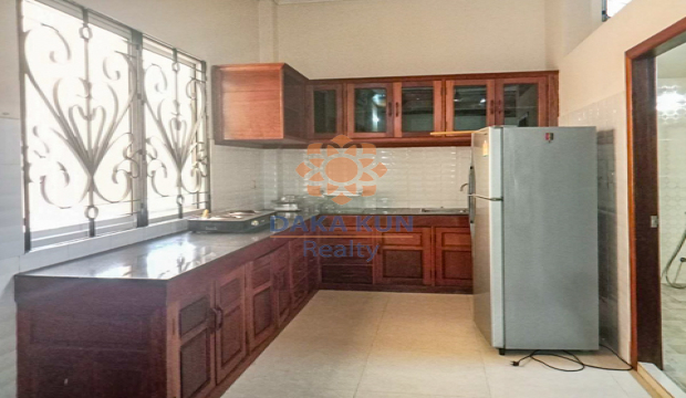 3 Bedroom Apartment for Rent in Siem Reap-Sla Kram