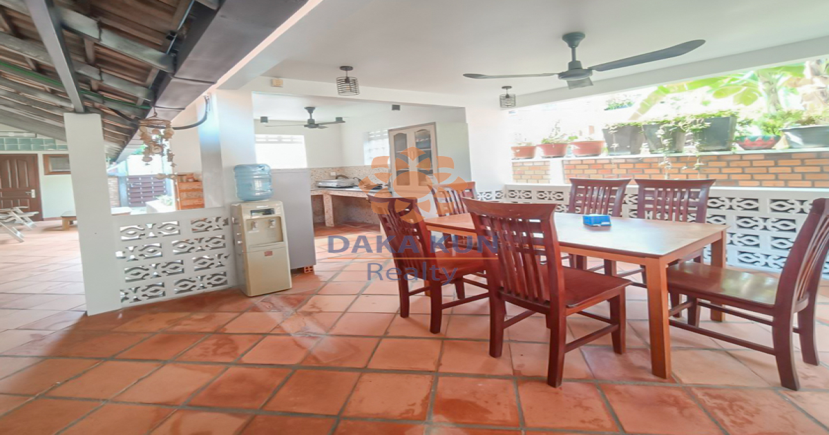 4 Bedrooms House for Rent in Siem Reap City - Sala Kamreuk