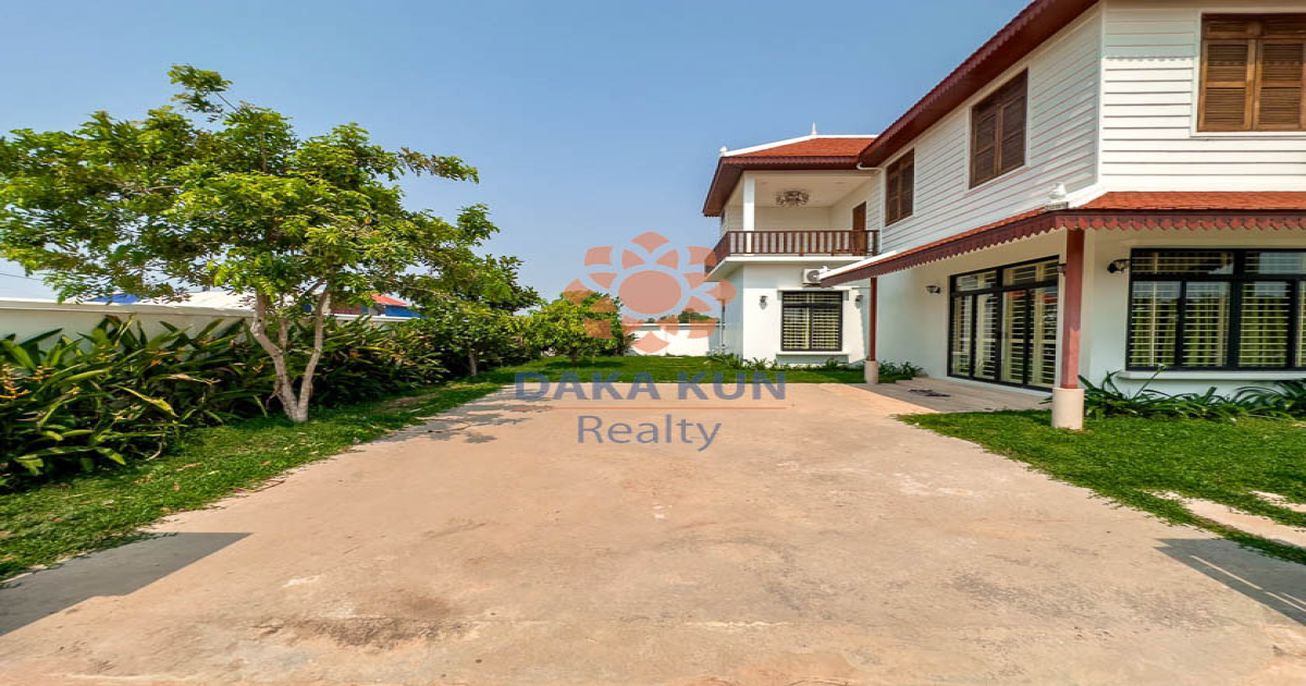 4 Bedrooms Villa for Rent in Siem Reap City - Sambuor