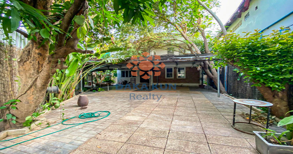 2 Bedrooms House for Rent in Siem Reap City-Sala Kamreuk