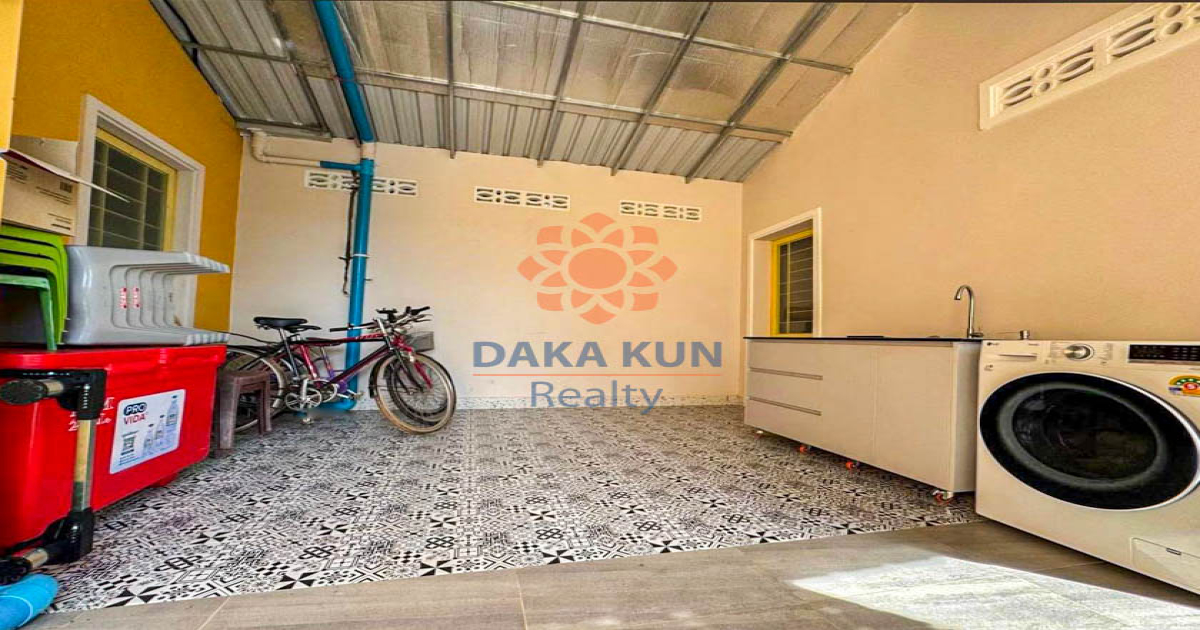2 Bedrooms House for Rent in Siem Reap City, Sla Kram