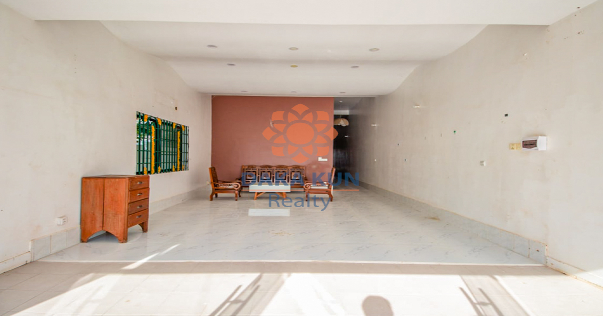 Commercial Building for Sale on Taphul Road, Siem Reap City