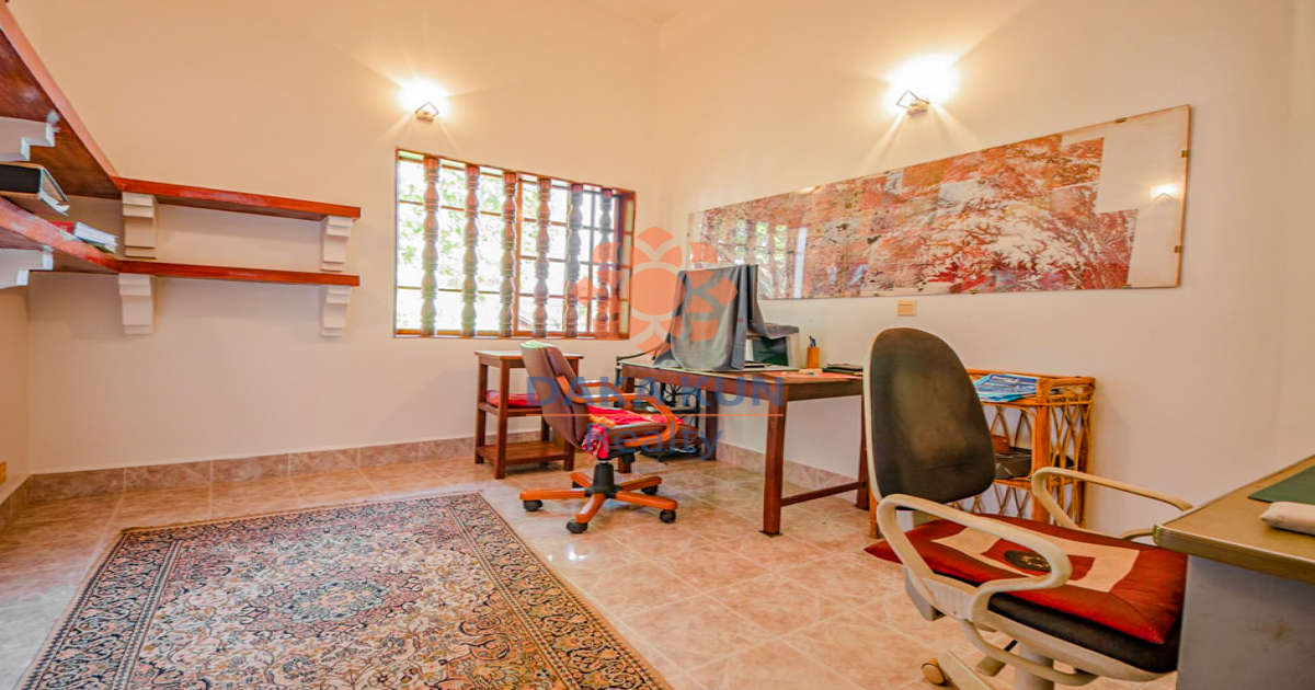 Commercial Building for Sale on Taphul Road, Siem Reap City