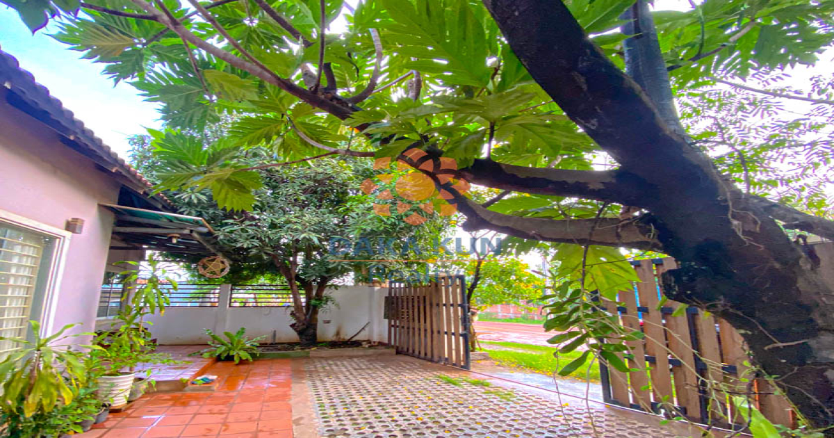 2 Bedrooms House for Rent in Siem Reap City