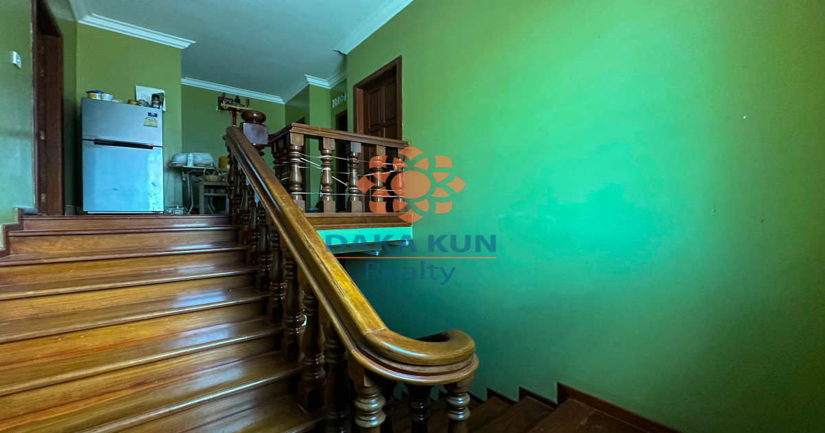 5 Bedrooms House for Sale in Siem Reap City, Sala Kamreuk