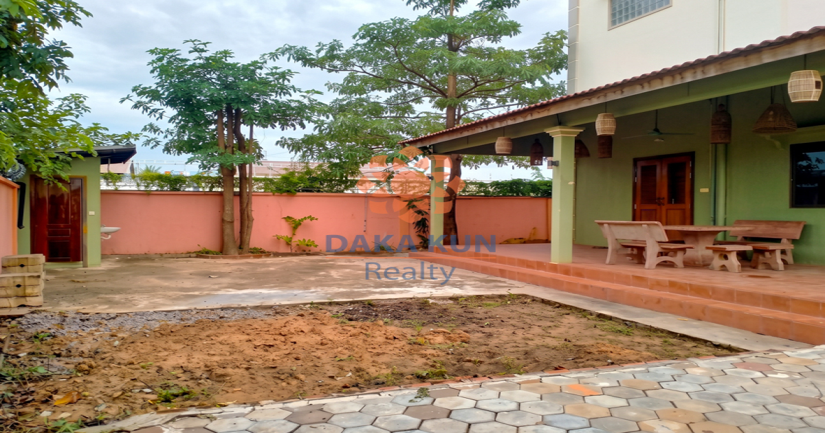 5 Bedrooms House for Rent near Siem Reap River, Siem Reap City