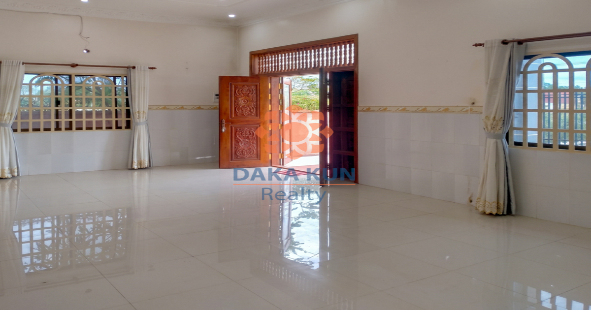 5 Bedrooms House for Rent near Siem Reap River, Siem Reap City