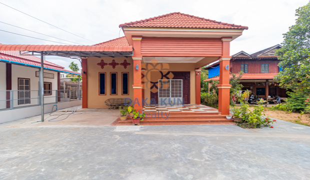 2 Bedrooms House for Rent in Krong Siem Reap-Sala Kamreuk