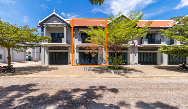 3 Bedrooms Flathouse for Sale in Krong Siem Reap-Borey Tourism