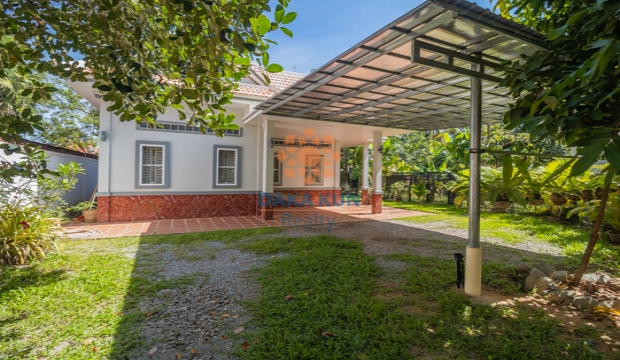 2 Bedrooms House for Rent in Siem Reap-Sala Kamreuk