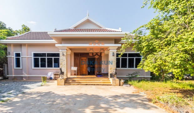 4 Bedrooms House for Rent in Siem Reap - Sla Kram