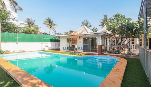 2 Bedrooms House for Rent with Swimming Pool in Siem Reap