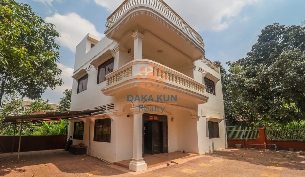 3 Bedrooms House for Rent in Siem Reap-Sala Kamreuk
