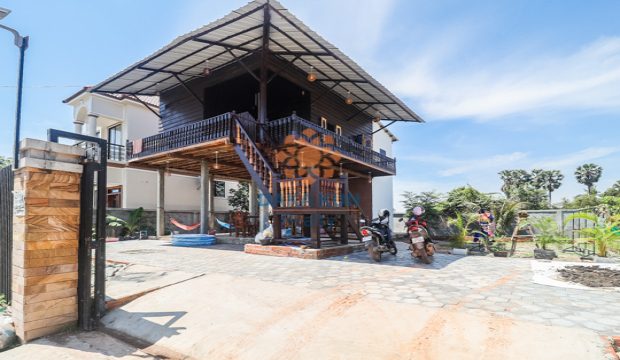 2 Bedrooms Wooden House For Rent in Siem Reap City-Chreav