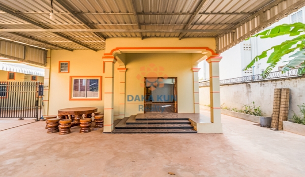2 Bedrooms House for Rent in Siem Reap-Sala Kamreuk
