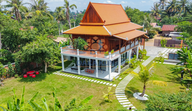 3 Bedrooms Wooden House Rent In Siem Reap City