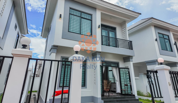 4 Bedrooms House for Rent in Siem Reap City, Krabei Riel