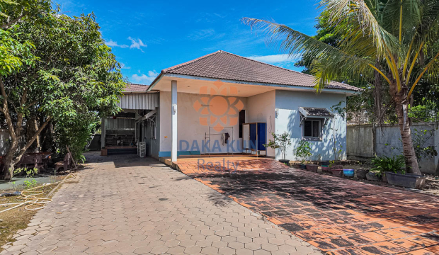 4 Bedrooms House for Rent in Siem Reap City, Sala Kamreuk