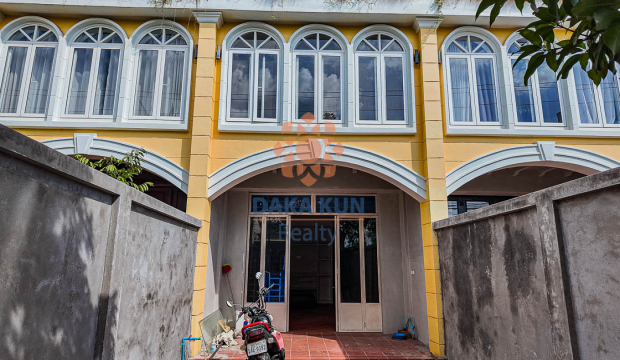 2 Bedrooms House for Rent in Siem Reap City, Sangkat Svay Dangkum