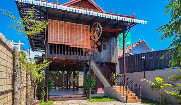 2 Bedrooms Wooden House for Rent in Siem Reap City, Sala Kamreuk