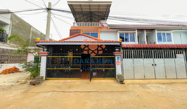 2 Bedrooms House for Sale in Siem Reap City, Sangkat Krobei Riel
