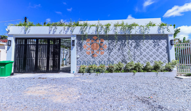 Villa with Swimming Pool for Sale in Siem Reap City - Svay Dangkum