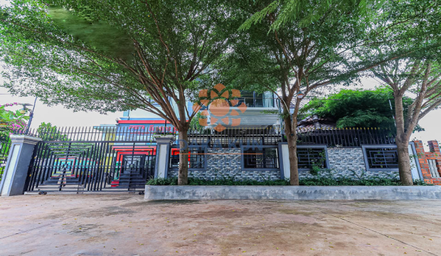 House for Sale in Krong Siem Reap near Aranhrangsey Primary School