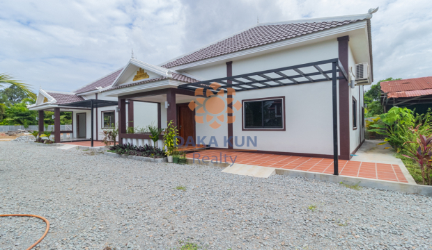 2 Bedrooms House for Rent in Siem Reap City