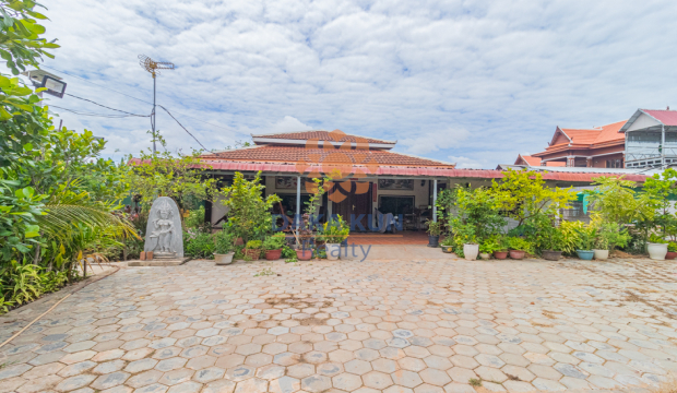 2 Bedrooms House for Rent in Siem Reap City