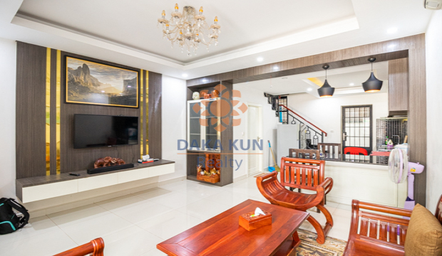 3 Bedrooms Flathouse for Rent in Krong Siem Reap-Svay Dangkum