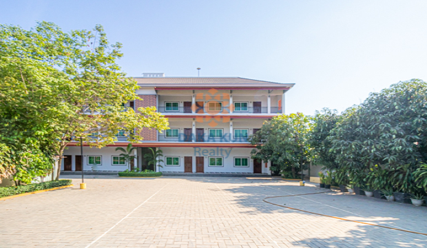 18 Room Hotel for Rent in Krong Siem Reap-Kouk Chak