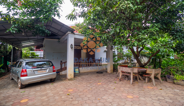 3 Bedrooms House for Rent in Krong Siem Reap-Sala Kamreuk