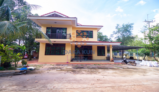 4 Bedrooms House for Rent in Krong Siem Reap-Sla Kram