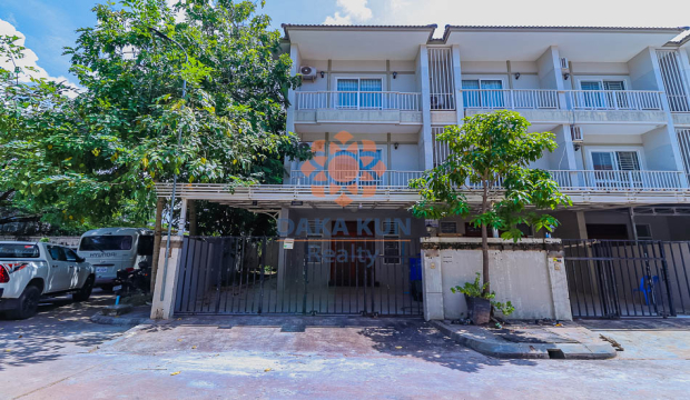 3 Bedrooms House for Sale in Siem Reap City, Svay Dangkum