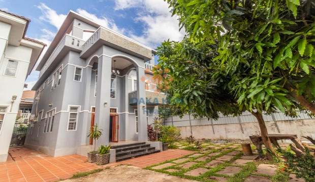 5 Bedrooms Villa for Rent in Siem Reap - Sala Kamruek
