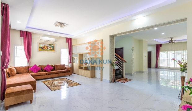 4 Bedrooms House for Rent in Siem Reap - Svay Dangkum