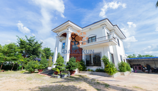 Villa for Sale In Siem Reap City-Chreav